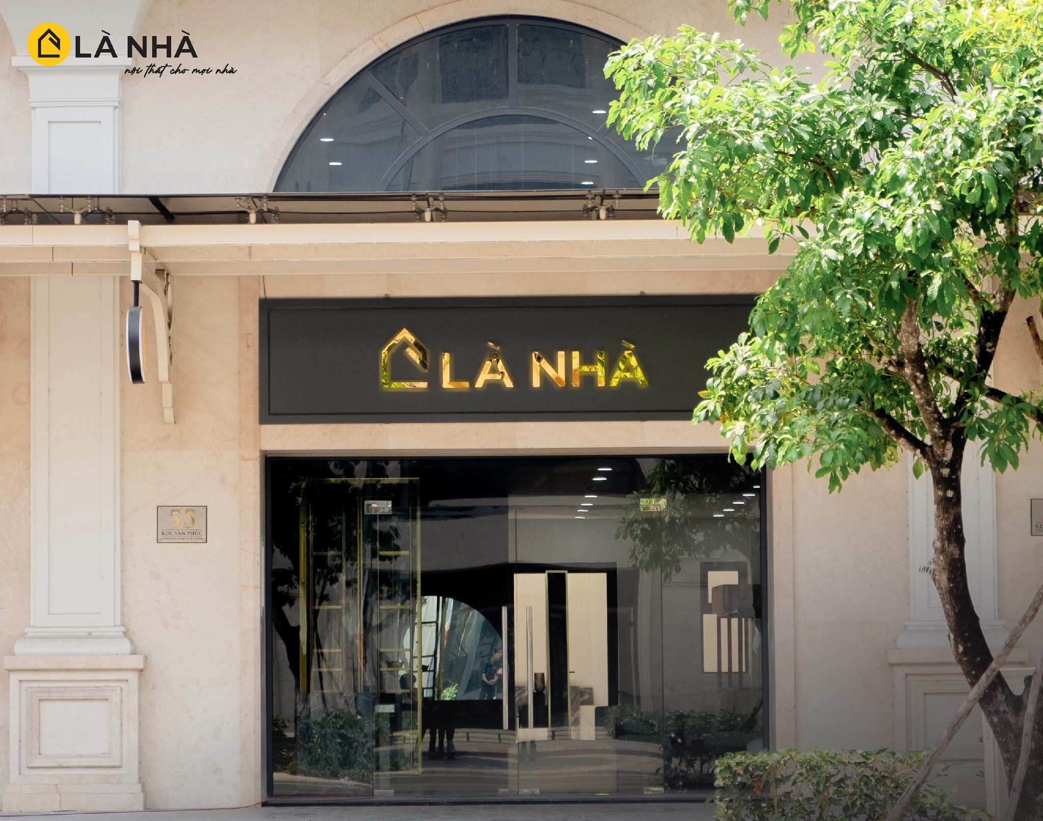 thi-cong-noi-that-4 Showroom tại Tp, HCM thuận tiện cho khách hàng tham quan