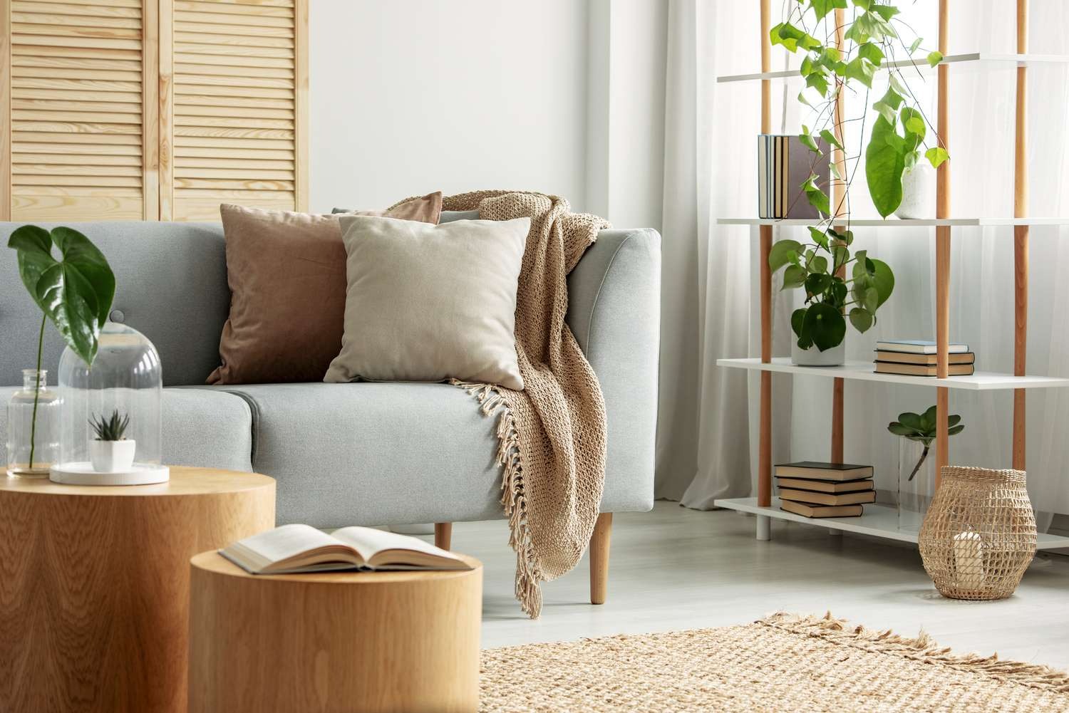 thiet-ke-noi-that-nha-cap-4-51 Trang trí không gian ngồi đọc sách chill bên cửa sổ